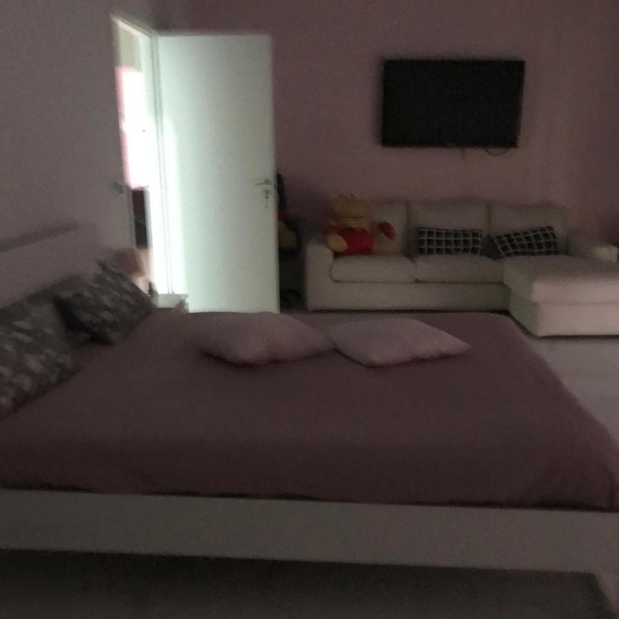 Alex's Bed & Breakfast *